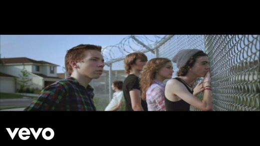 Arcade Fire - The Suburbs (Official Video) - YouTube