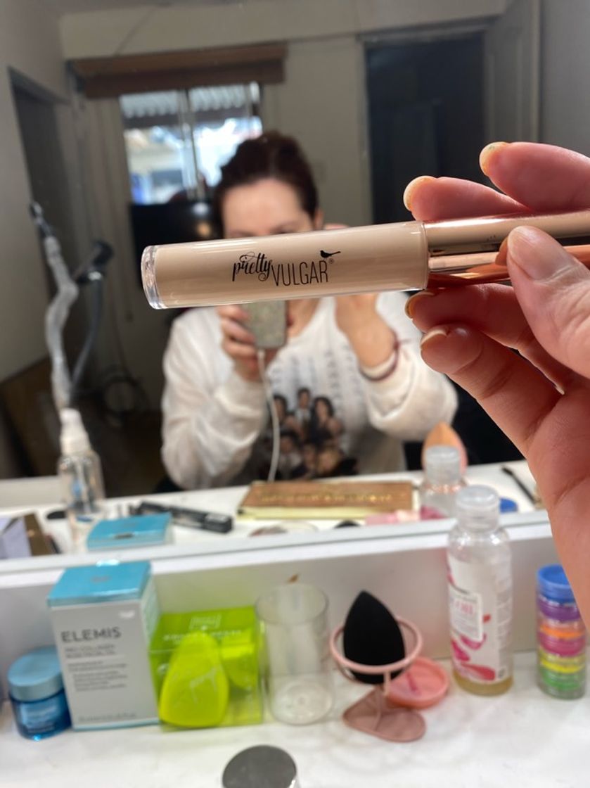 Product UNDER COVER CONCEALER