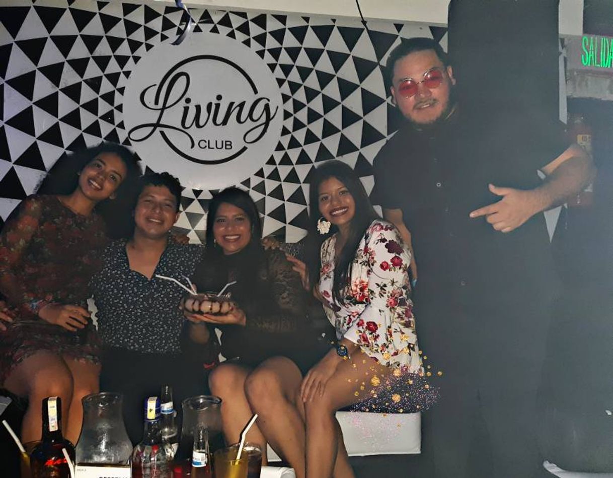 Lugar Discoteca Living Club