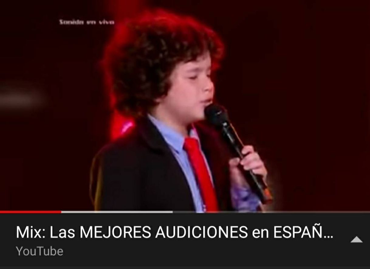 Moda Este niño canta mejor que Luis Fonsi 