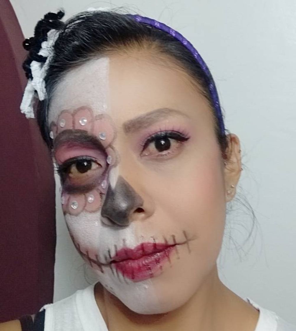 Fashion Maquillaje de catrina con pedreria