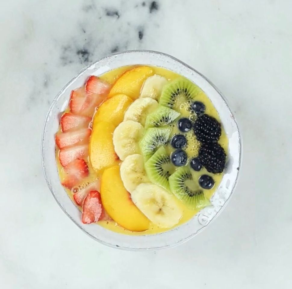 Fashion Acai bowl 