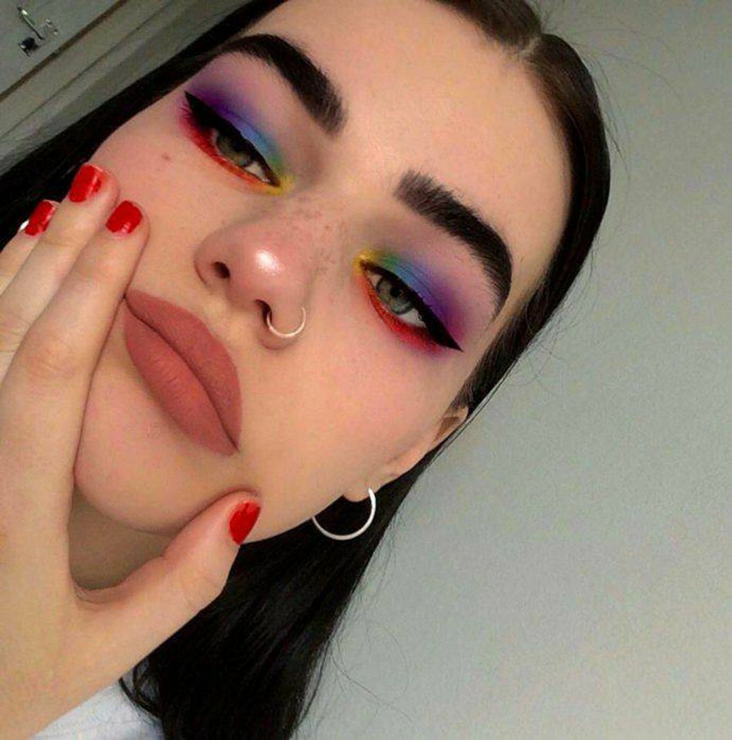 Moda Makeup pride