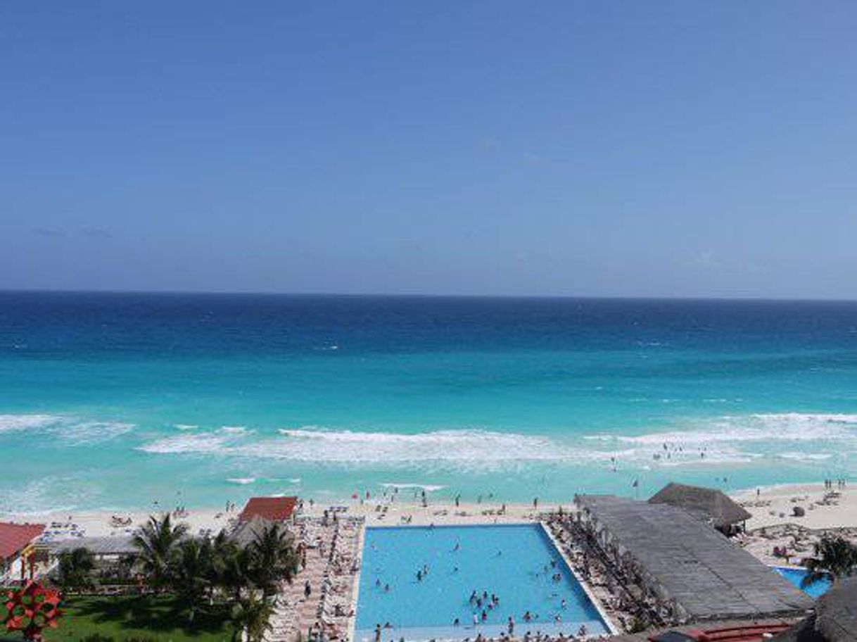 Lugar Crown Paradise Club Cancun