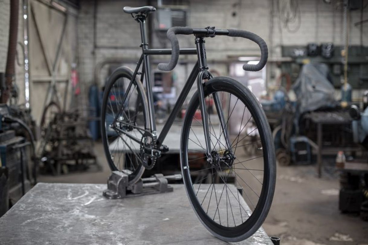 Moda Es una tienda de bicicletas , con partes muy cool para fixie