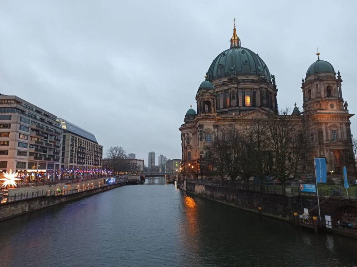 Lugar Catedral de Berlín