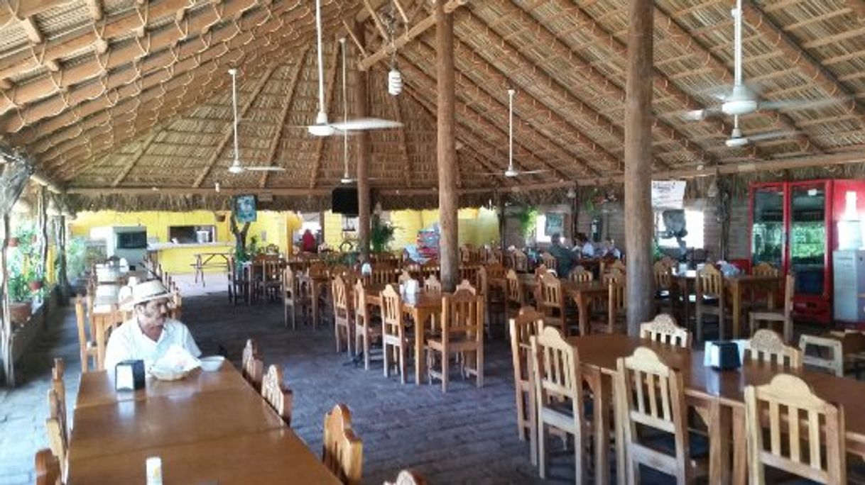 Restaurantes Pollos Lucas