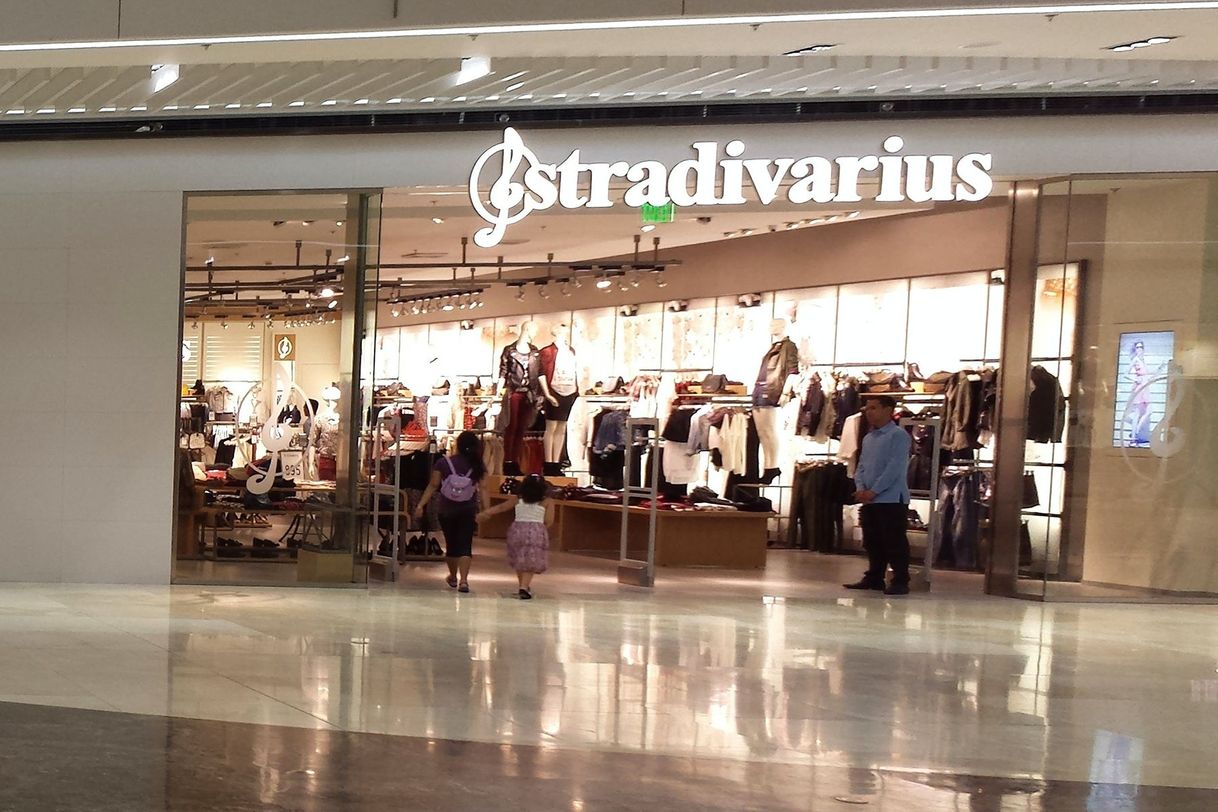 Moda Stradivarius 