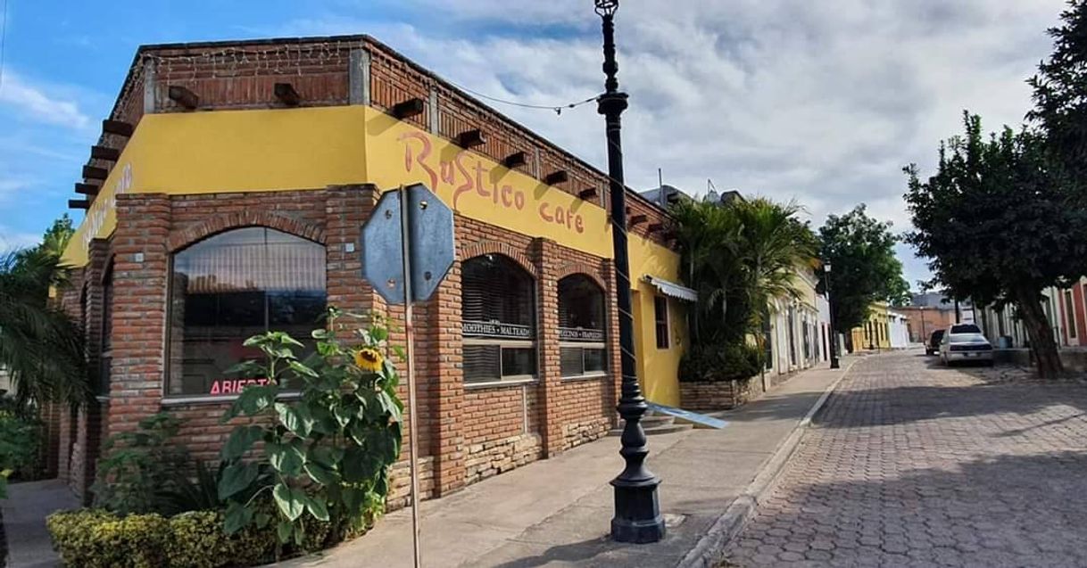 "Rustico Café" Desayunos Comida Pasteles Nieves Baguettes Burgers Sopes Frappes Smoothies Capuccino