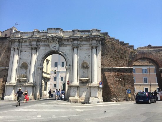 Place Mercato di Porta Portese