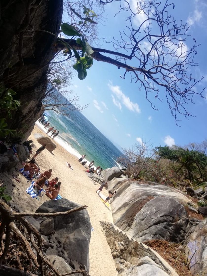 Lugar Colomitos Beach