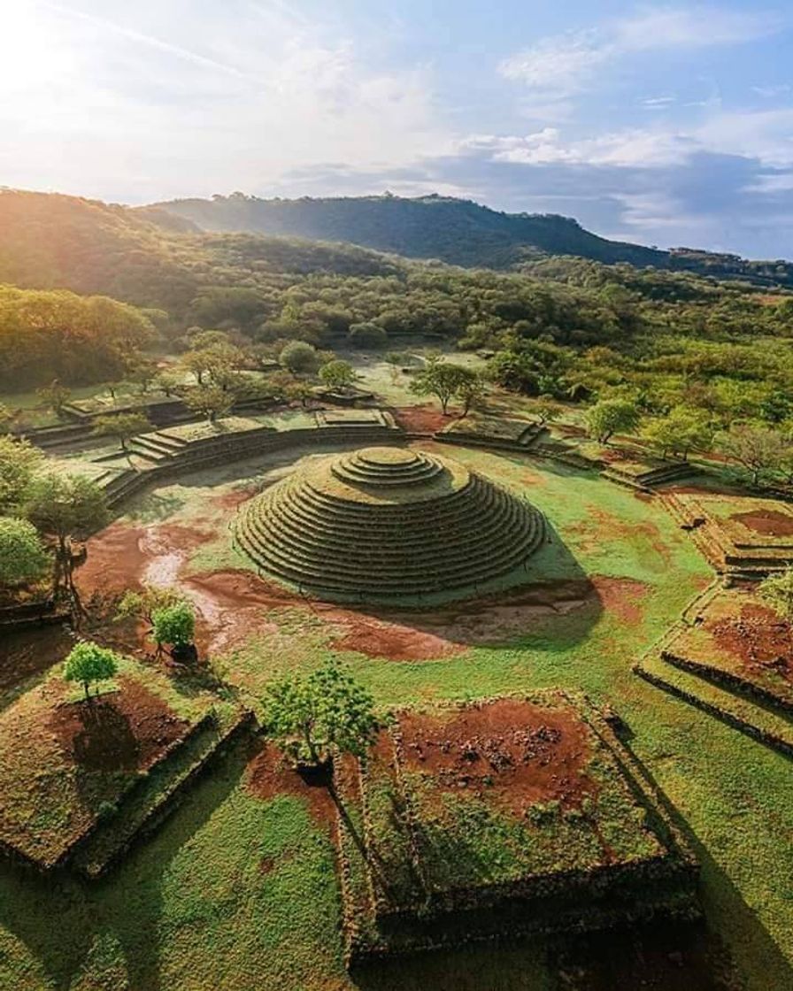 Lugar Guachimontones