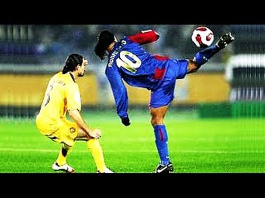 Ver jugadas de fútbol del mago Ronaldinho. ⚽⚽⚽
