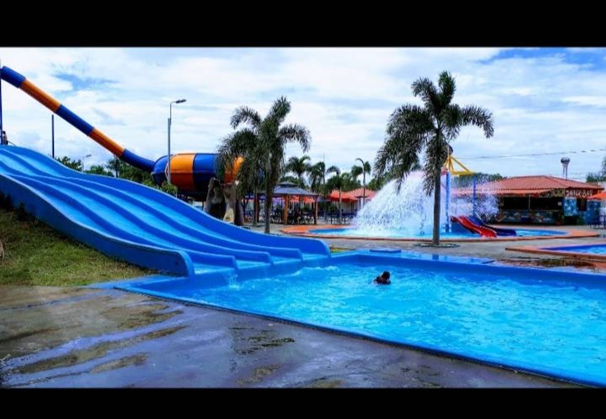 Place Luna Pool Party Aqua Park