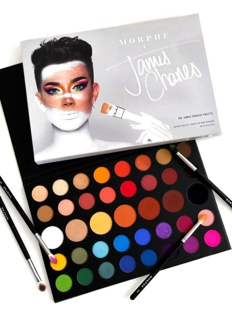 Moda Paleta de sombras James Charles💯😍