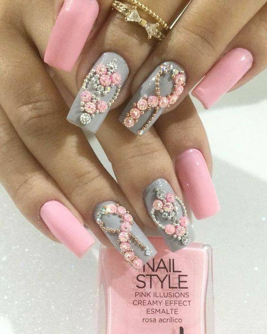 Moda Unhas com pedrarias