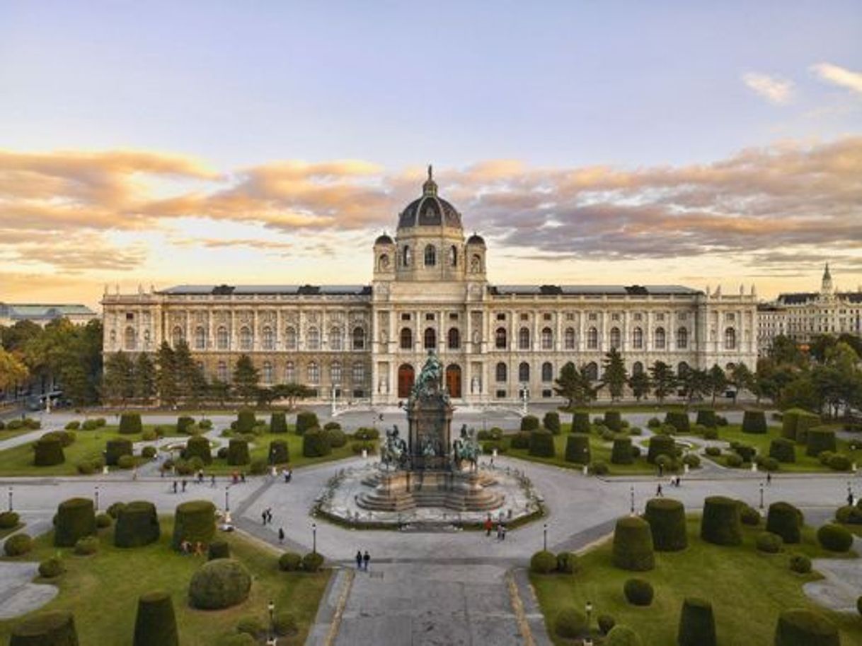 Lugar Maria-Theresien-Platz