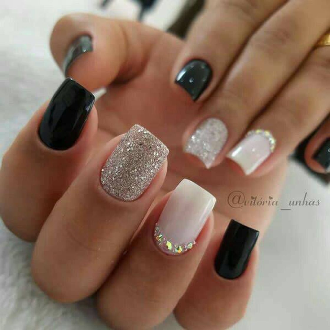 Moda Unhas Black decorada♥💅