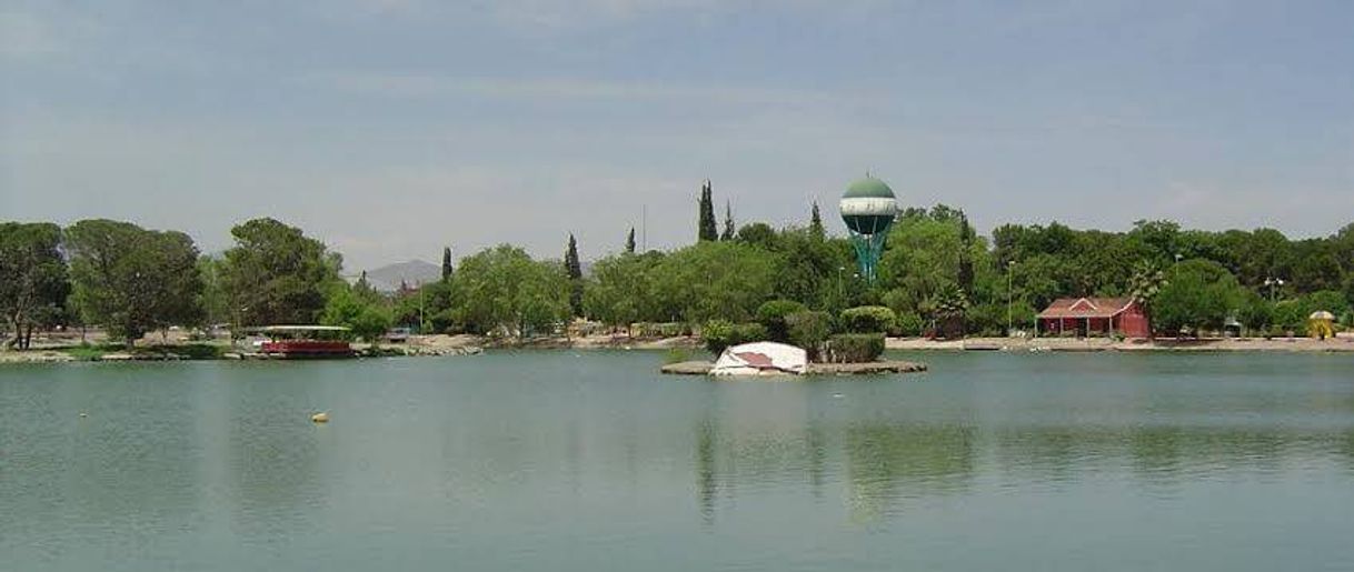 Lago Artificial de la Ciudad Deportiva