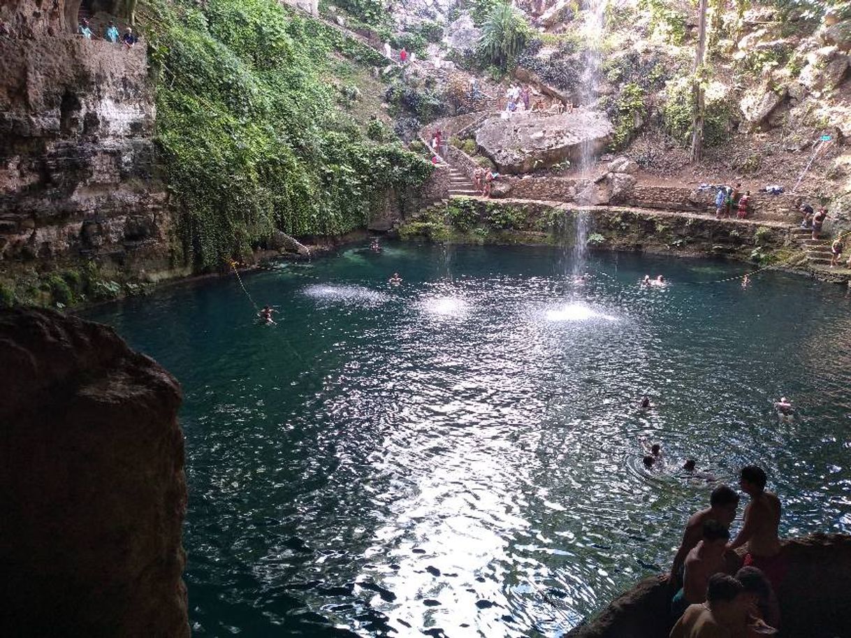 Lugar Cenote Zací