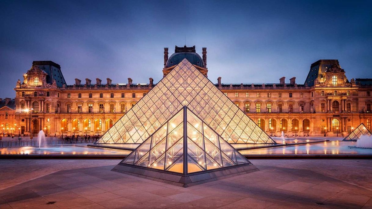 Place Museo del Louvre