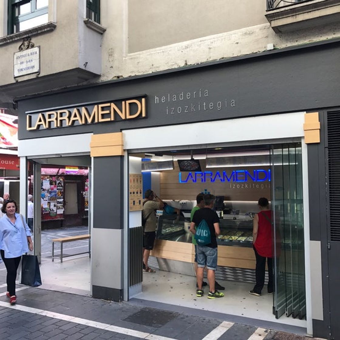 Place Heladeria Larramendi