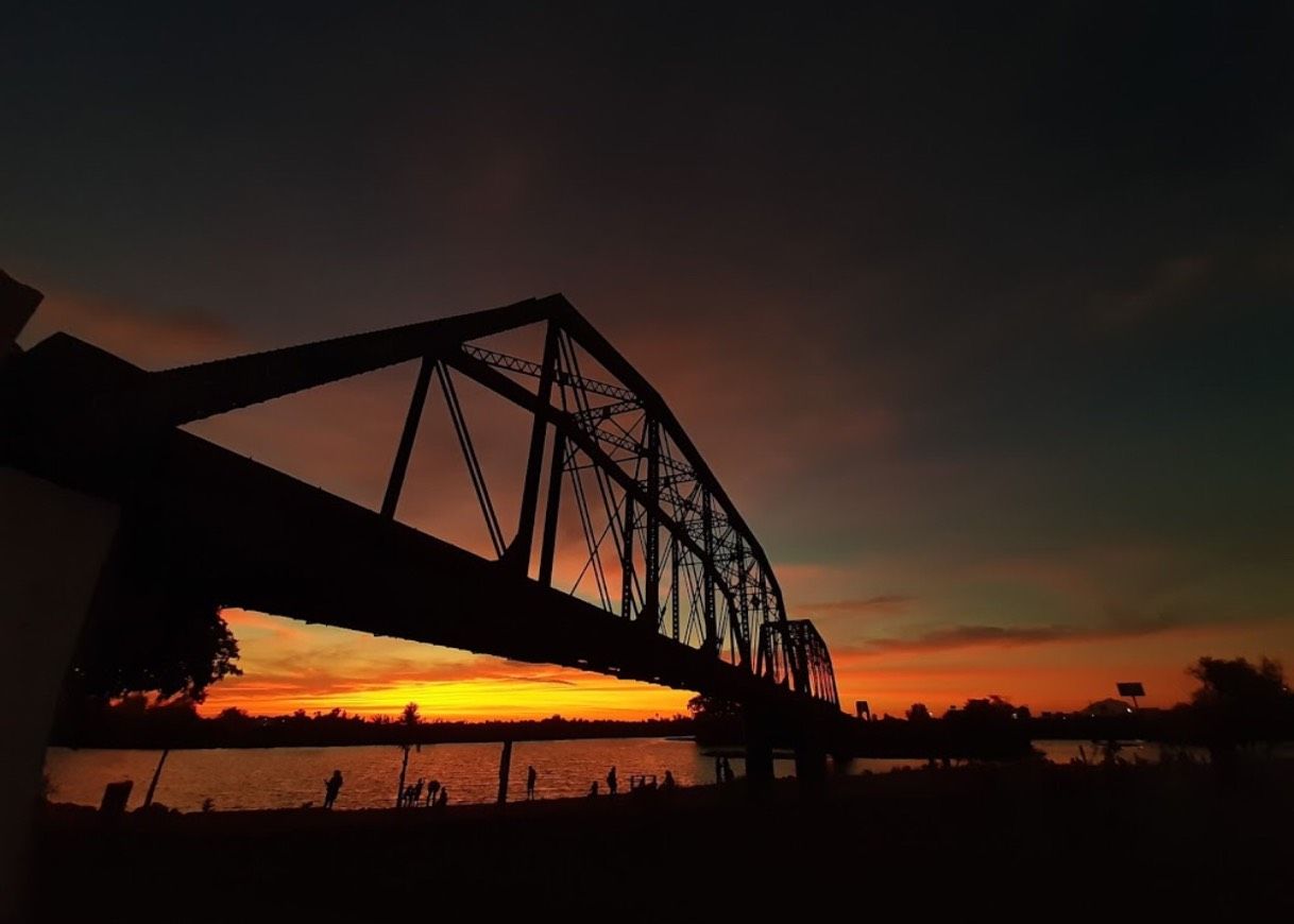 Lugar Puente Negro