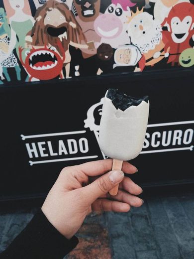 Helado Obscuro Cosmopol