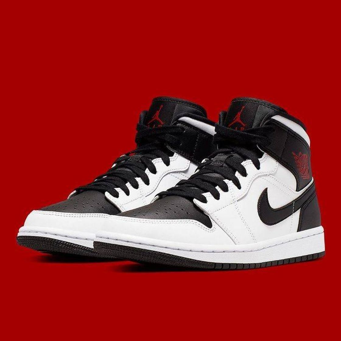 Moda Jordan 1 Mid reverse Black toe ☻