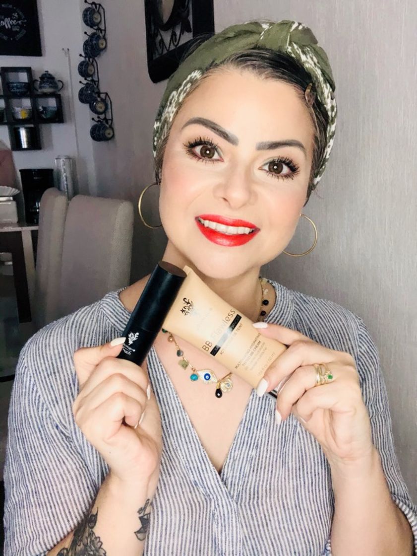 Moda Mis básicos de maquillaje y cuidado facial 