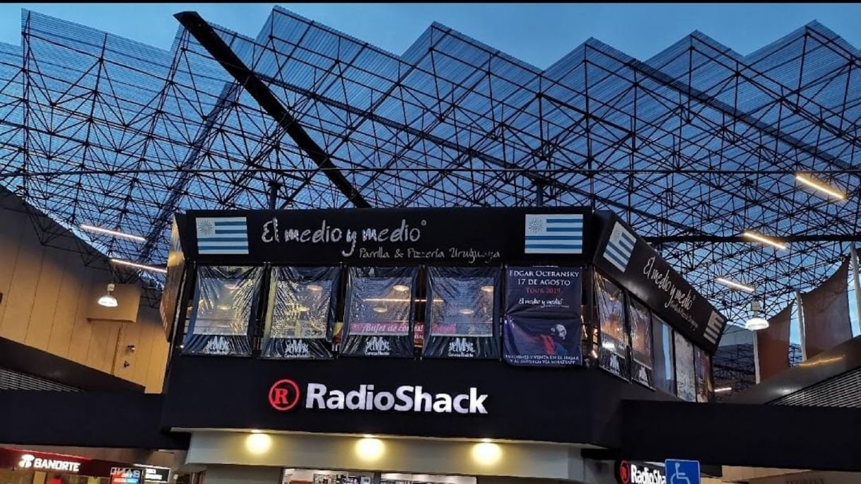Restaurants El Medio y Medio