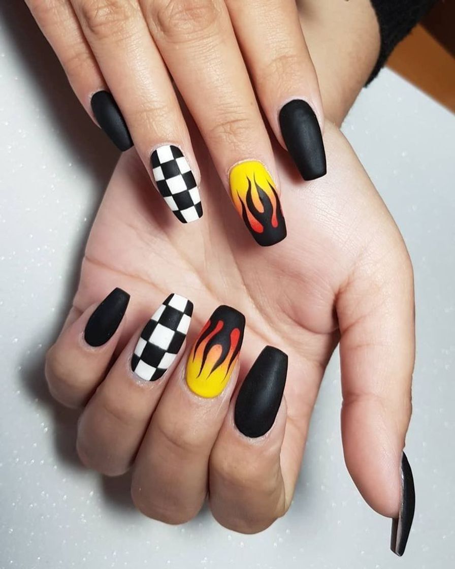 Moda Uñas fuego