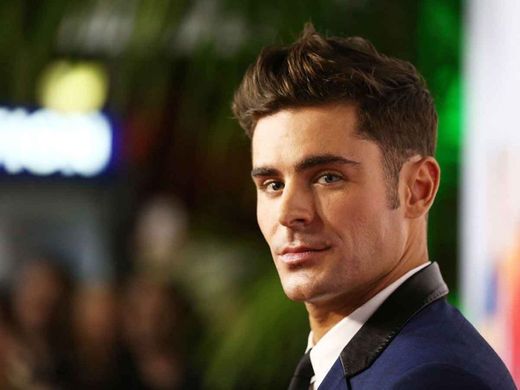 Zac Efron preocupa a los fans por su desmejorado aspecto físico