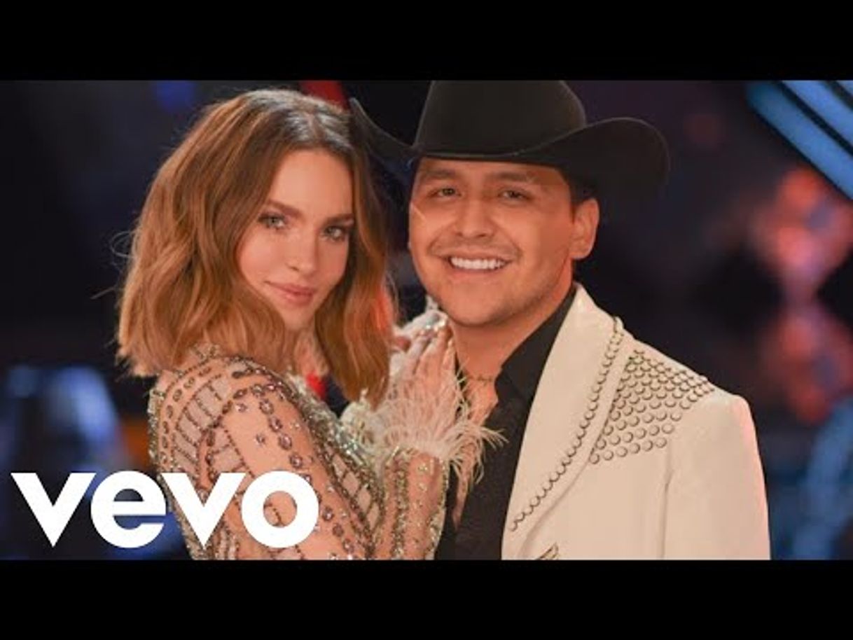 Moda Belinda Ft Christian Nodal - De los Besos que te di En Vivo