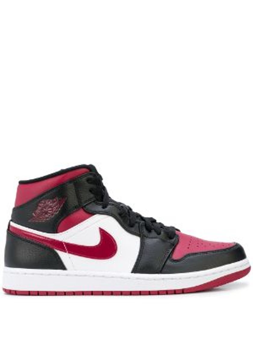Social Nike Jordan 1 Mid