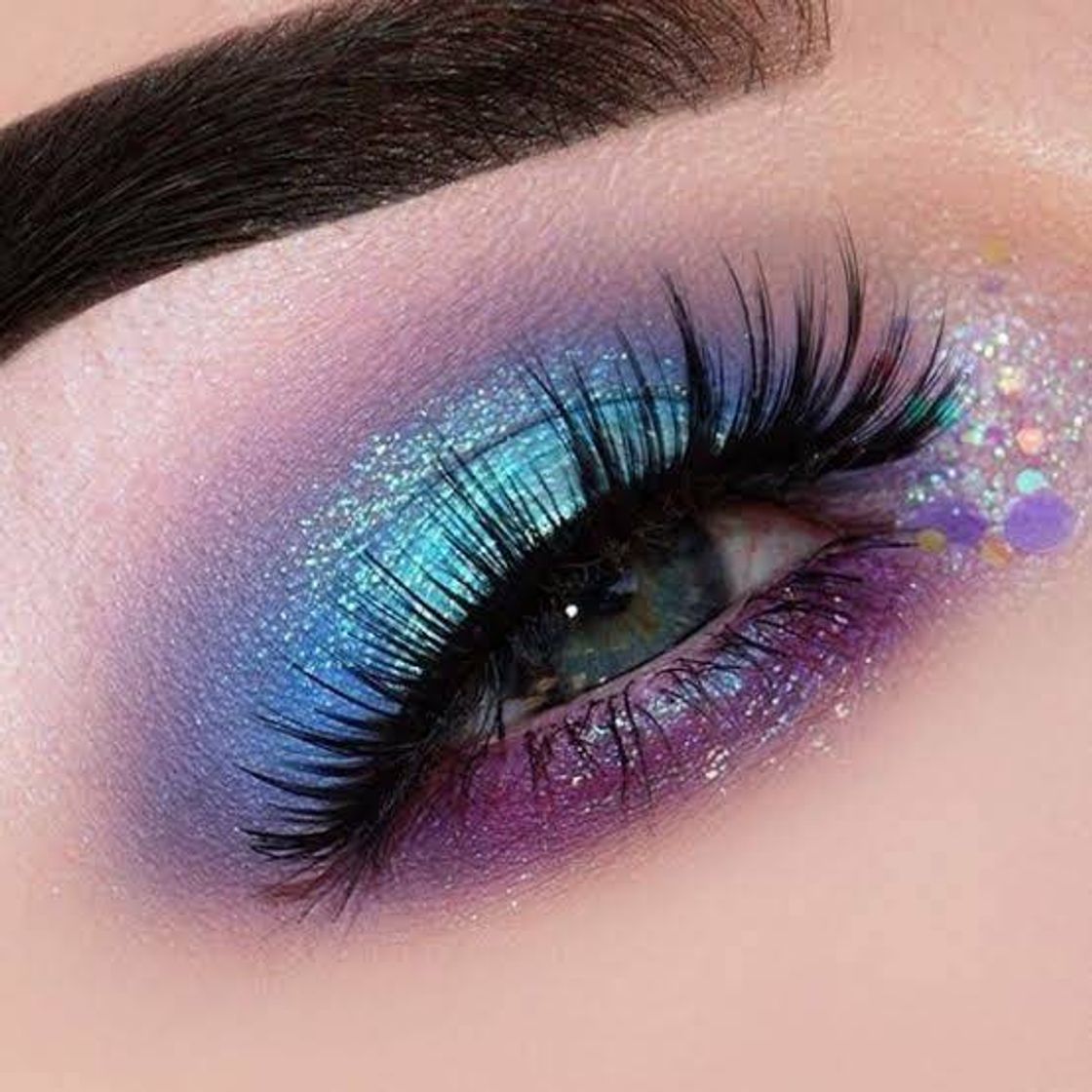 Social Olho azul e roxo
