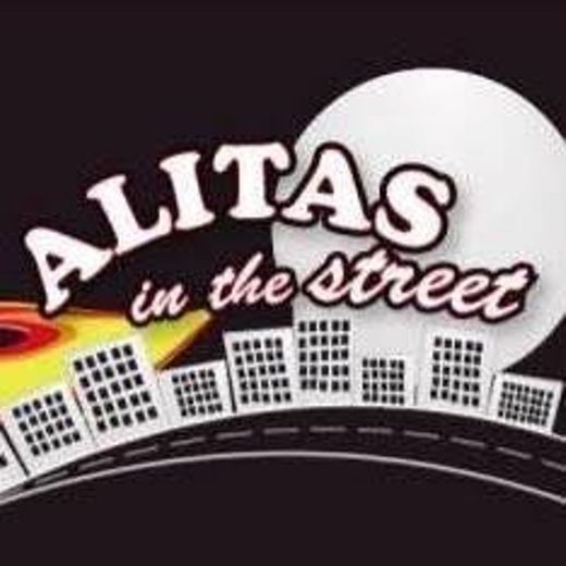 Alitas In The Street