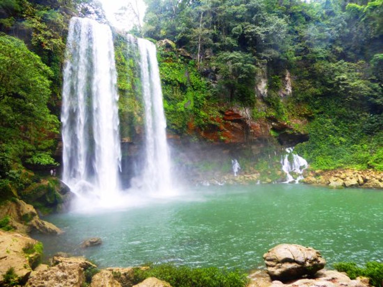 Lugar Cascada de Misol-Ha