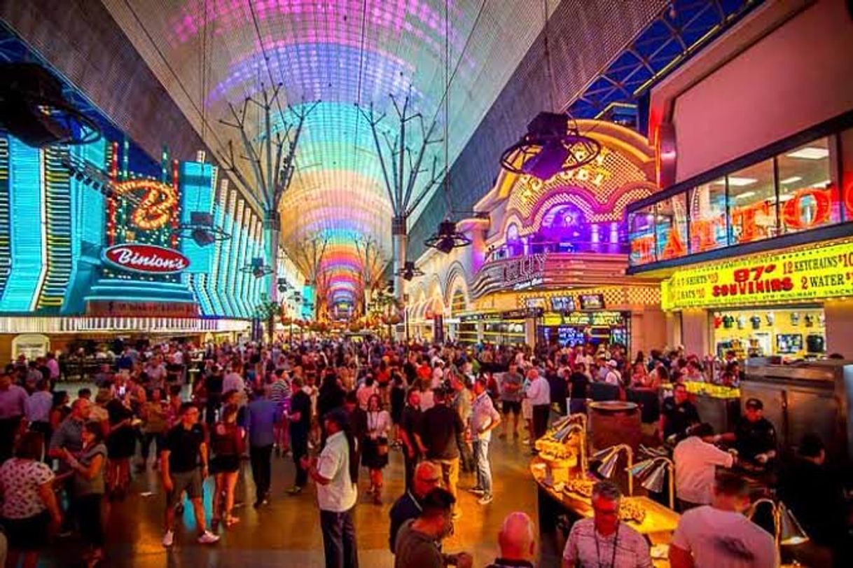 Place Fremont Street