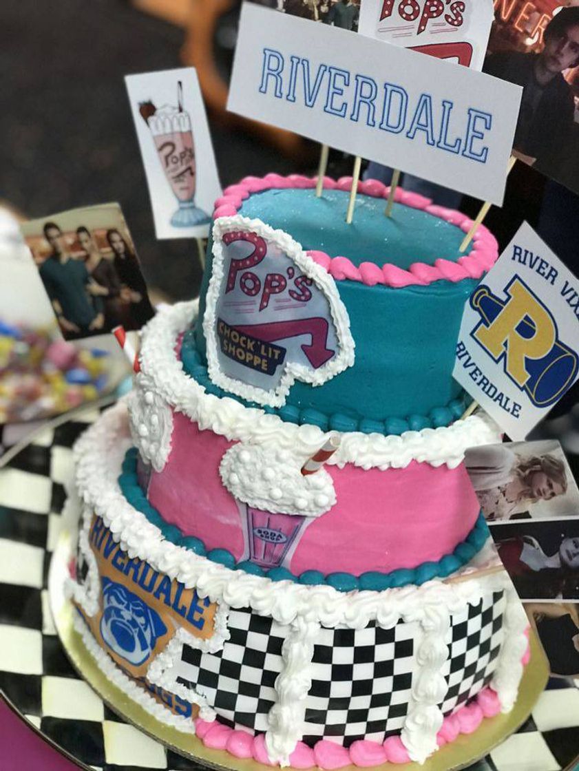 Fashion Ideias de bolo de aniversário tema-Riverdale, estilo 3 andar