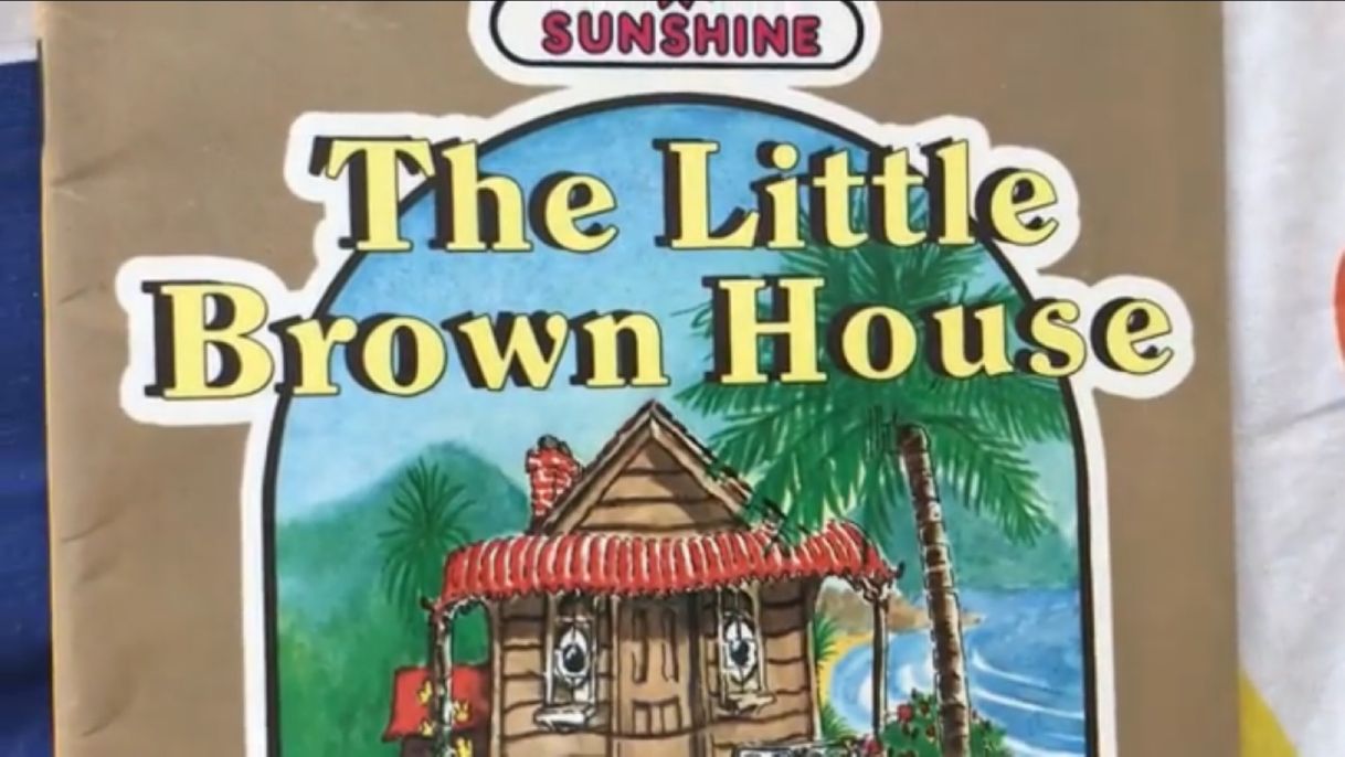 Producto The Little Brown House