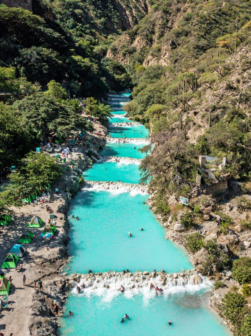 Lugar Grutas Tolantongo