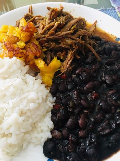  - Pabellón criollo plato típico Venezolano