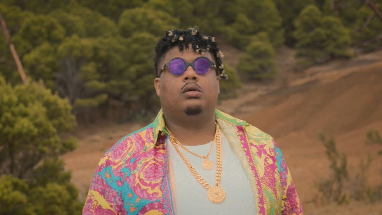 Music Naza - Loin De Moi (Clip Officiel) - YouTube