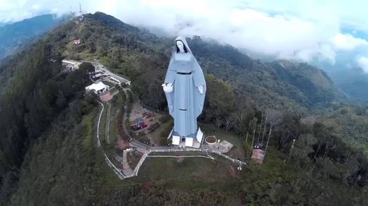 Monumento a la Virgen de La Paz