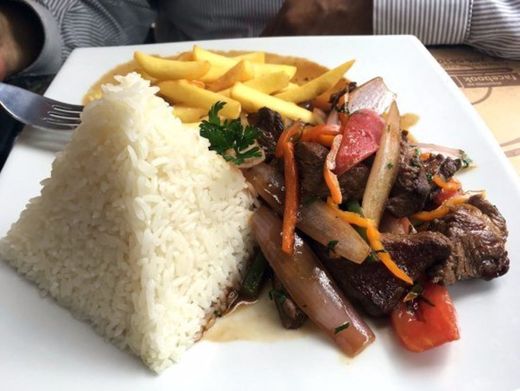 Lomo saltado