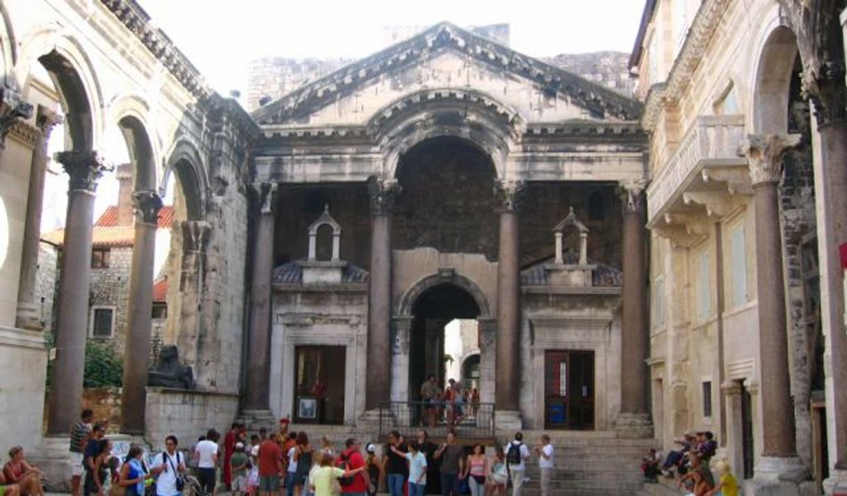 Place Palacio de Diocleciano