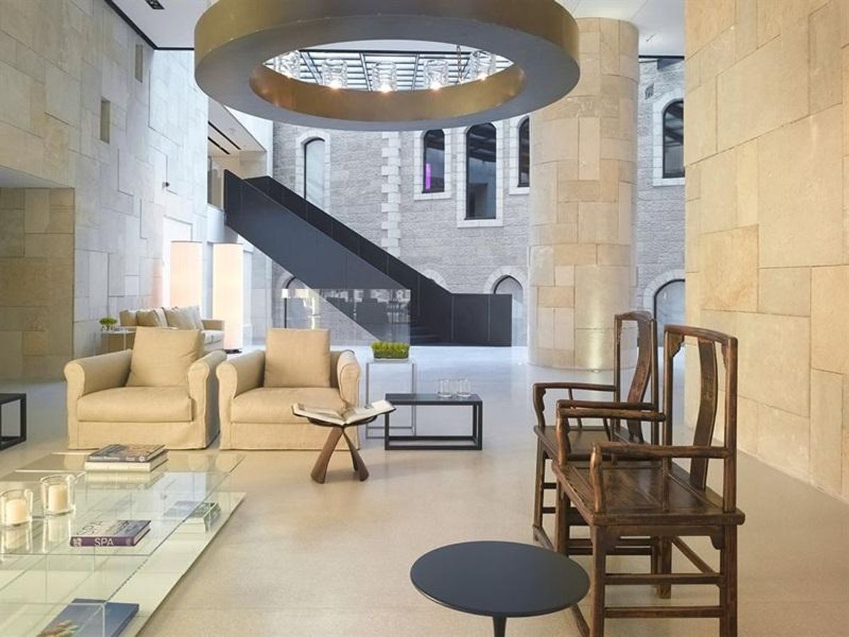 Place Mamilla Hotel