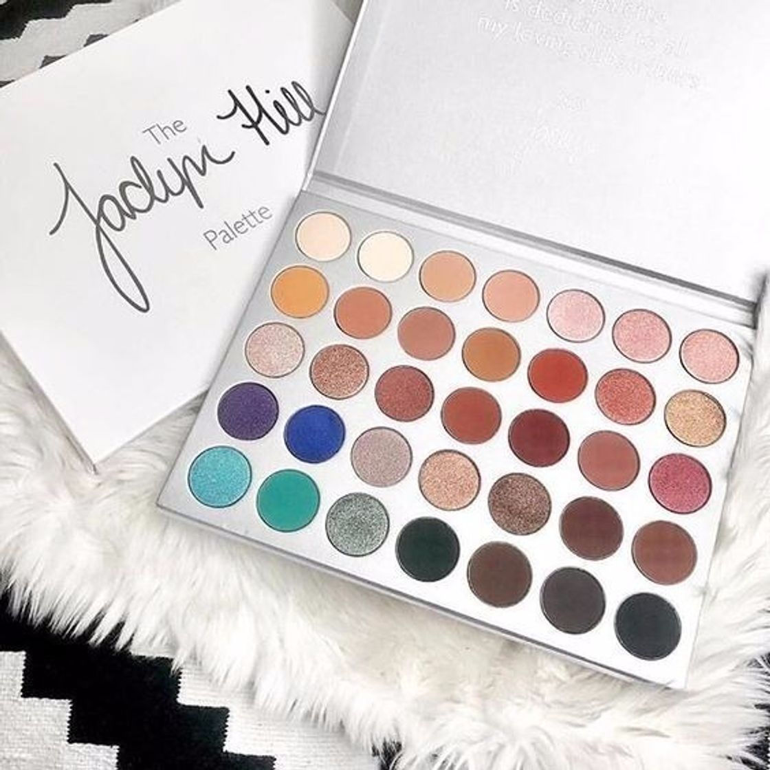 Social MORPHE Jaclyn Hill