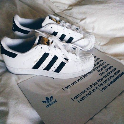 Tênis Adidas 